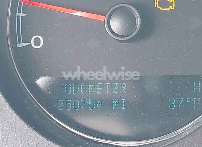 Photo 16 of 2013 Chevrolet Suburban 1500 LTZ (VIN 1GNSKKE79DR183895)