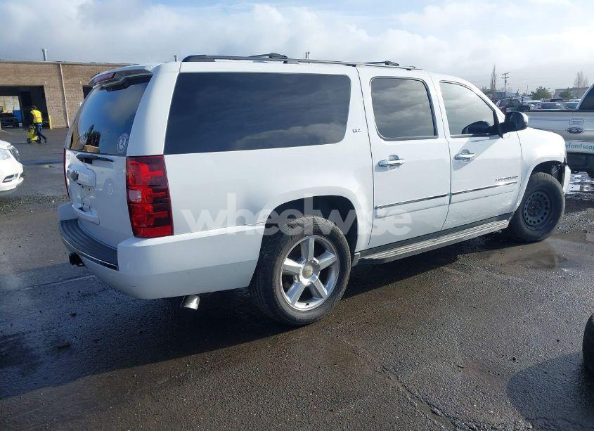 Photo 4 of 2014 Chevrolet Suburban 1500 LTZ (VIN 1GNSKKE79ER139252)