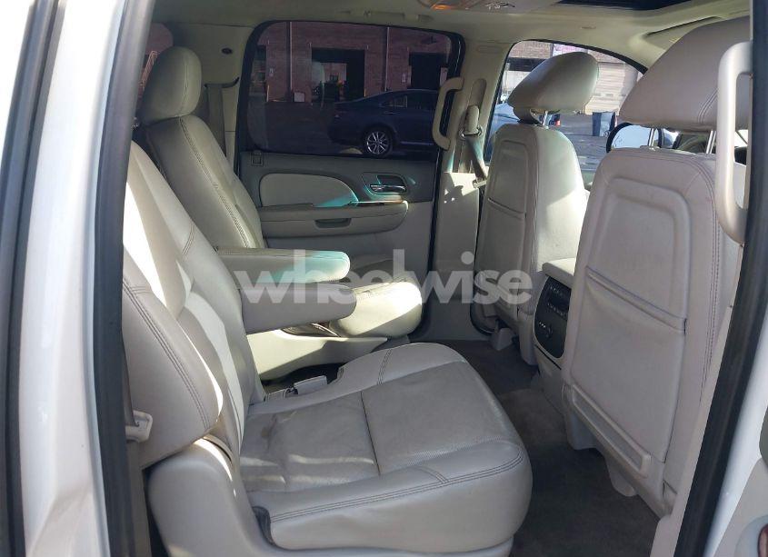 Photo 8 of 2014 Chevrolet Suburban 1500 LTZ (VIN 1GNSKKE79ER139252)