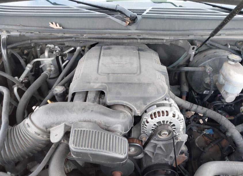 Photo 10 of 2012 Chevrolet Suburban 1500 LTZ (VIN 1GNSKKE7XCR201917)