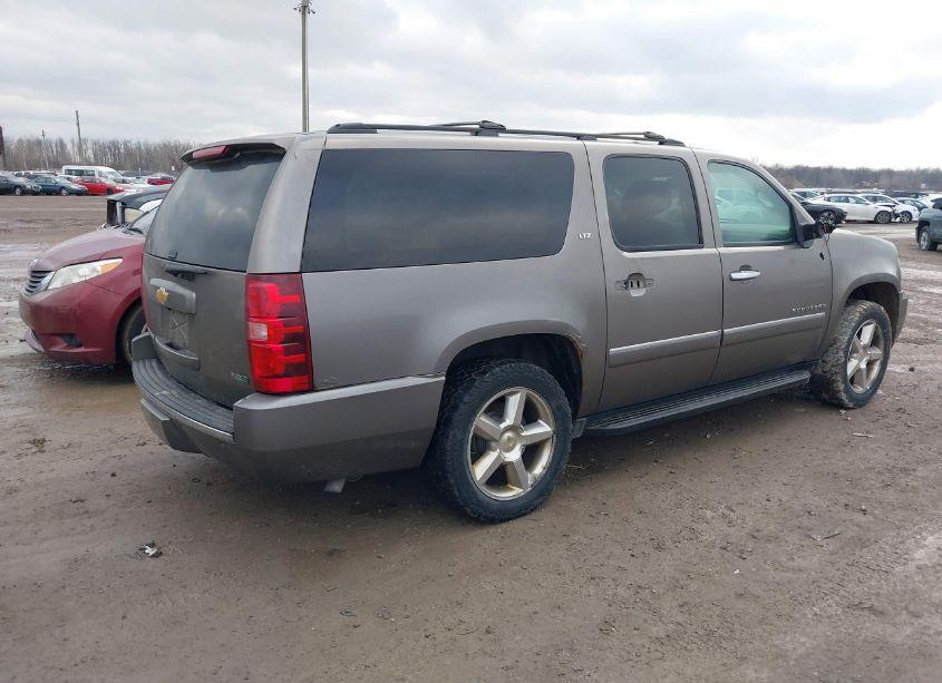 Photo 4 of 2012 Chevrolet Suburban 1500 LTZ (VIN 1GNSKKE7XCR201917)