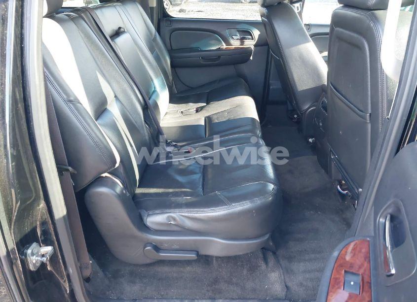 Photo 8 of 2013 Chevrolet Suburban 1500 LTZ (VIN 1GNSKKE7XDR211929)