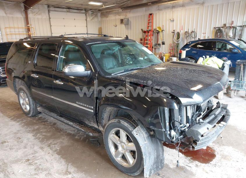 2013 Chevrolet Suburban 1500 LTZ (VIN 1GNSKKE7XDR290003) main photo