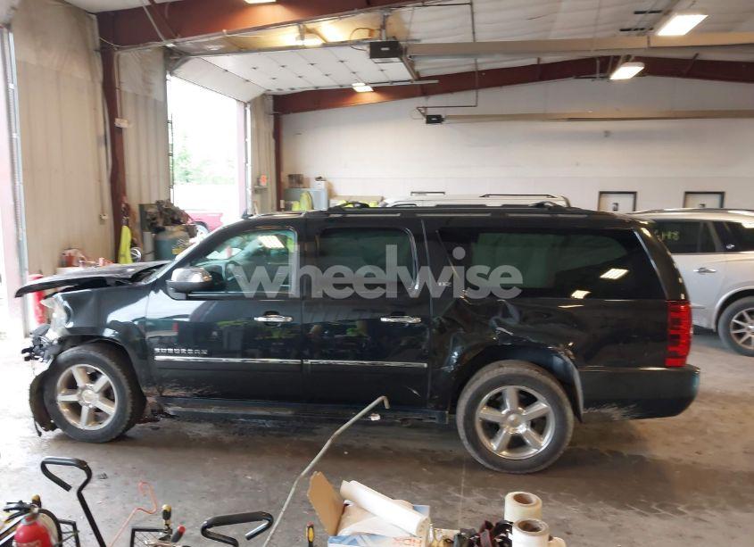 Photo 14 of 2013 Chevrolet Suburban 1500 LTZ (VIN 1GNSKKE7XDR290003)