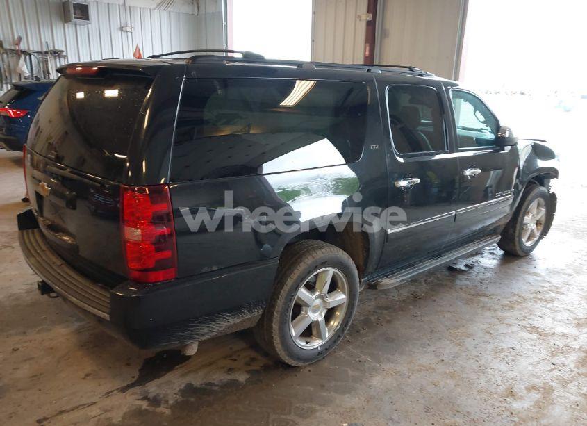 Photo 4 of 2013 Chevrolet Suburban 1500 LTZ (VIN 1GNSKKE7XDR290003)