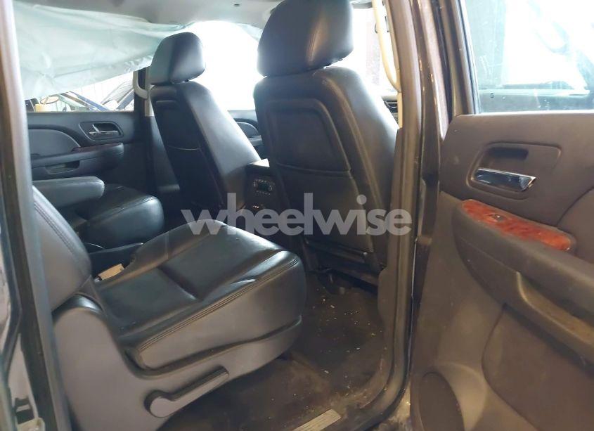 Photo 8 of 2013 Chevrolet Suburban 1500 LTZ (VIN 1GNSKKE7XDR290003)