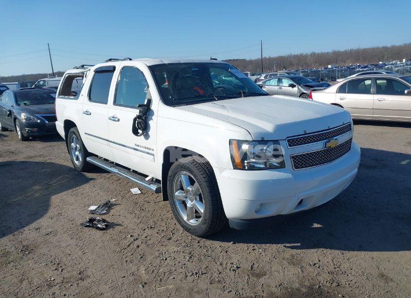 2014 Chevrolet Suburban 1500 LTZ (VIN 1GNSKKE7XER146467) main photo