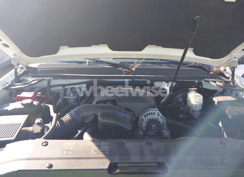 Photo 10 of 2014 Chevrolet Suburban 1500 LTZ (VIN 1GNSKKE7XER146467)