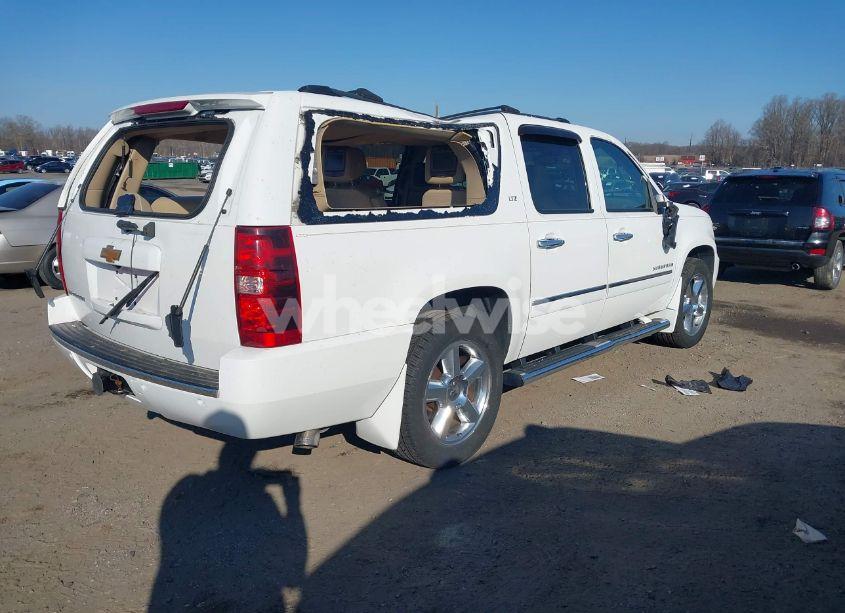 Photo 4 of 2014 Chevrolet Suburban 1500 LTZ (VIN 1GNSKKE7XER146467)