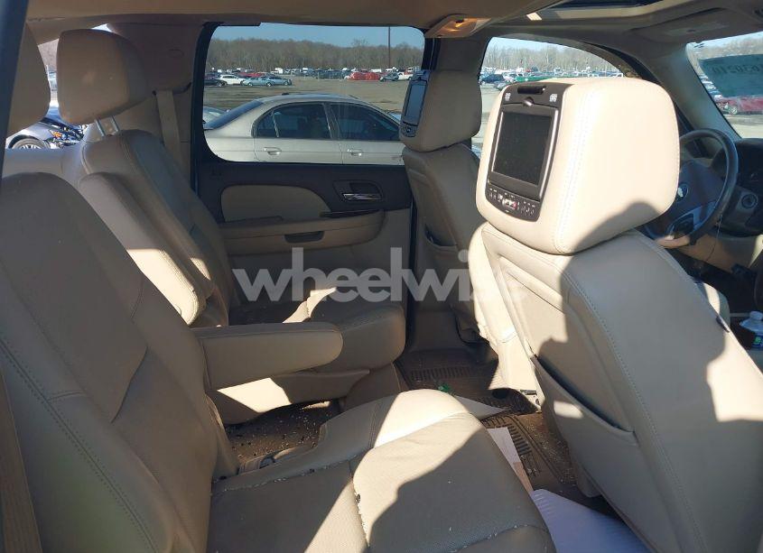 Photo 8 of 2014 Chevrolet Suburban 1500 LTZ (VIN 1GNSKKE7XER146467)