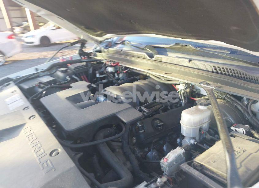 Photo 10 of 2019 Chevrolet Suburban COMMERCIAL FLEET (VIN 1GNSKKEC3KR279029)