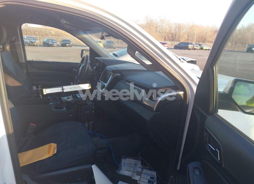 Photo 5 of 2019 Chevrolet Suburban COMMERCIAL FLEET (VIN 1GNSKKEC3KR279029)