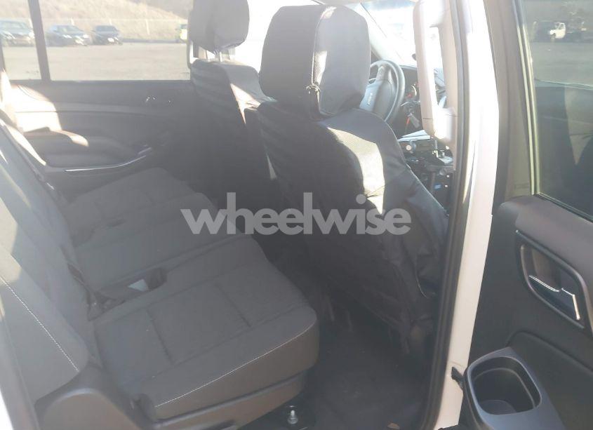 Photo 8 of 2019 Chevrolet Suburban COMMERCIAL FLEET (VIN 1GNSKKEC3KR279029)