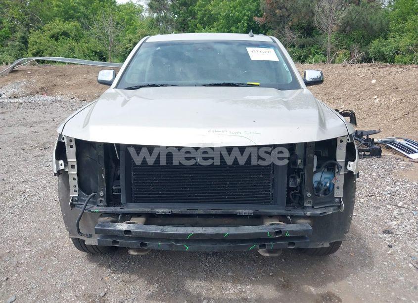 Photo 13 of 2015 Chevrolet Suburban 1500 LTZ (VIN 1GNSKKKC0FR262005)