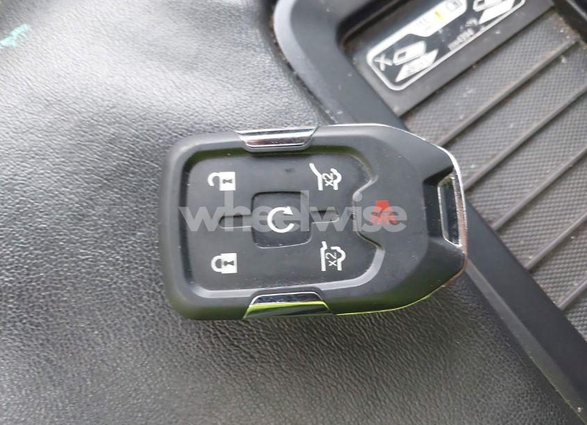 Photo 11 of 2015 Chevrolet Suburban 1500 LTZ (VIN 1GNSKKKC0FR525772)