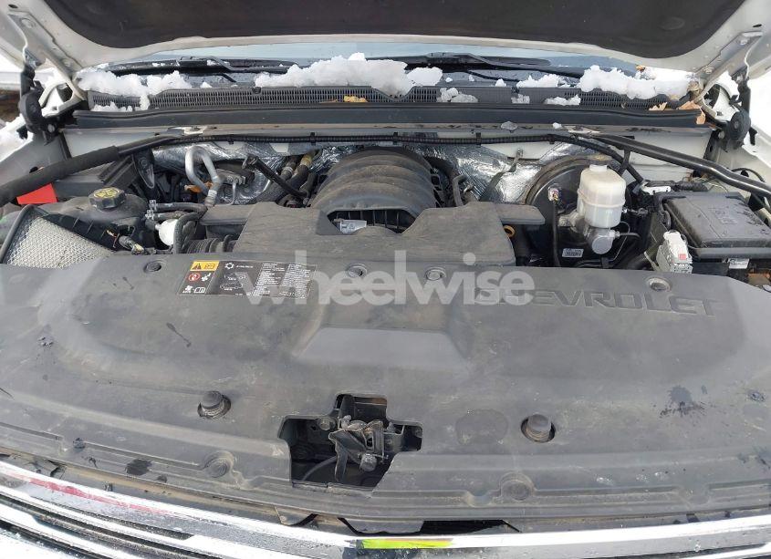 Photo 10 of 2015 Chevrolet Suburban 1500 LTZ (VIN 1GNSKKKC0FR659598)