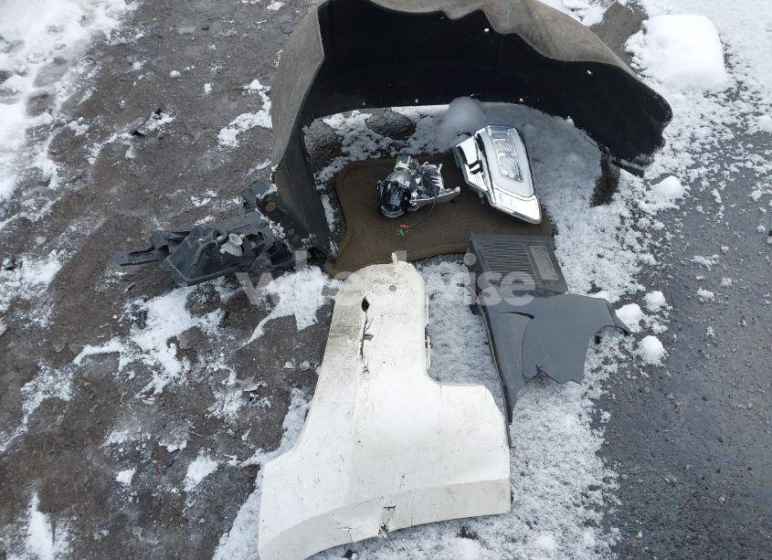 Photo 12 of 2015 Chevrolet Suburban 1500 LTZ (VIN 1GNSKKKC0FR659598)