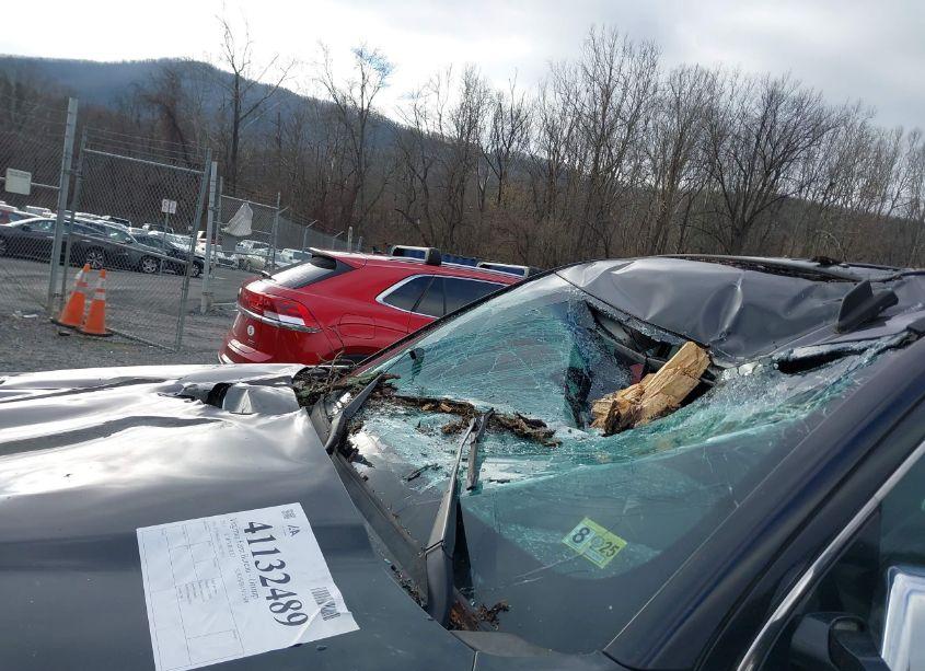 Photo 6 of 2015 Chevrolet Suburban 1500 LTZ (VIN 1GNSKKKC1FR217235)