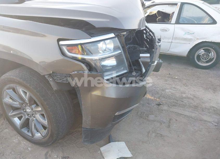 2015 Chevrolet Suburban 1500 LTZ (VIN 1GNSKKKC1FR628182) main photo