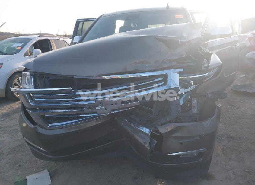 Photo 12 of 2015 Chevrolet Suburban 1500 LTZ (VIN 1GNSKKKC1FR628182)