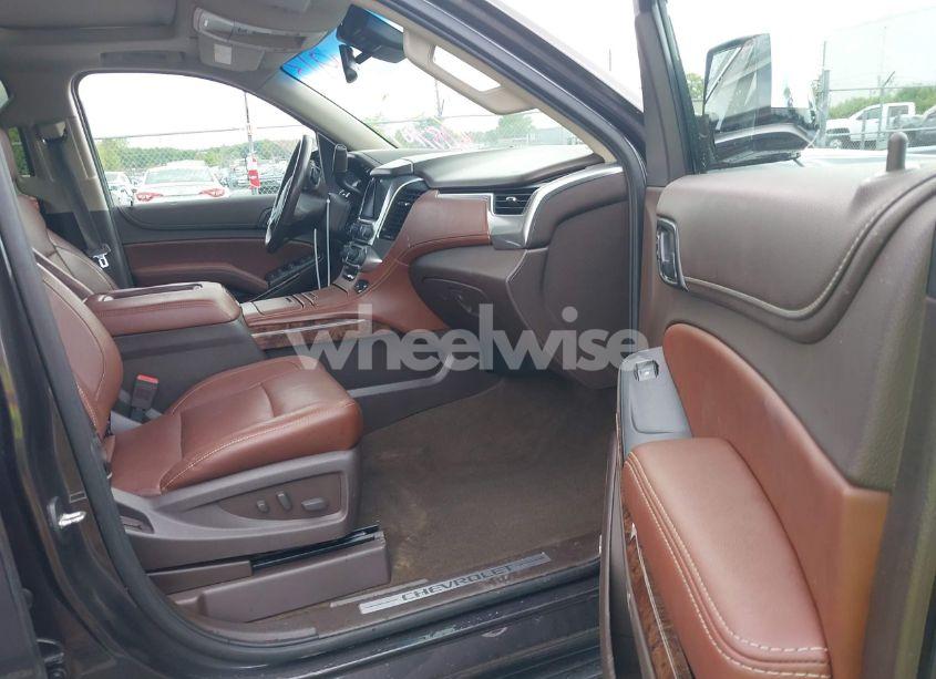 Photo 5 of 2015 Chevrolet Suburban 1500 LTZ (VIN 1GNSKKKC4FR589913)