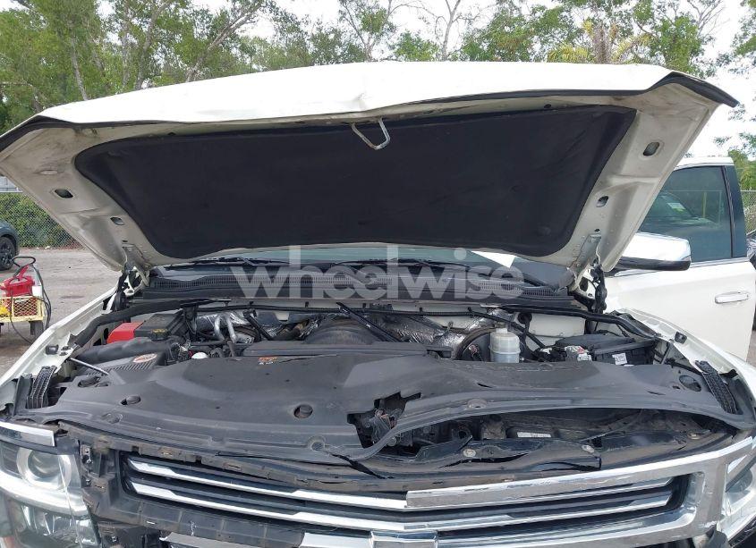 Photo 10 of 2015 Chevrolet Suburban 1500 LTZ (VIN 1GNSKKKC4FR687923)