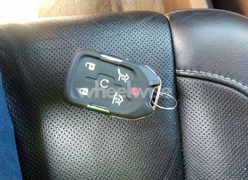 Photo 11 of 2015 Chevrolet Suburban 1500 LTZ (VIN 1GNSKKKC6FR269377)