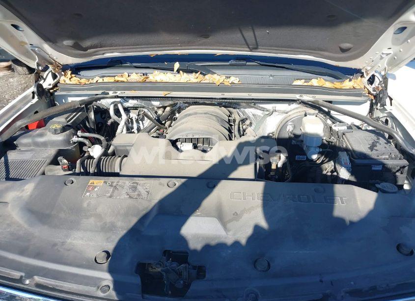 Photo 10 of 2015 Chevrolet Suburban 1500 LTZ (VIN 1GNSKKKC6FR573888)