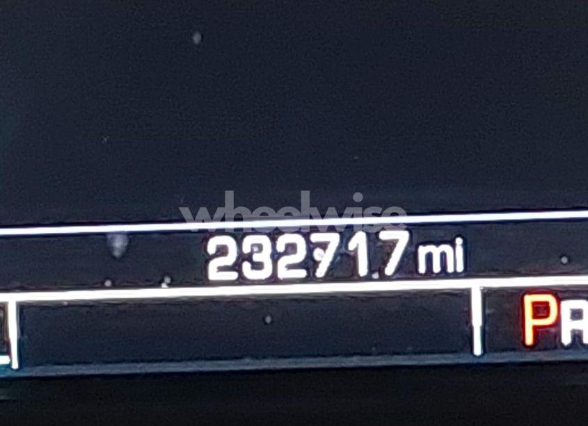 Photo 15 of 2015 Chevrolet Suburban 1500 LTZ (VIN 1GNSKKKC6FR574412)