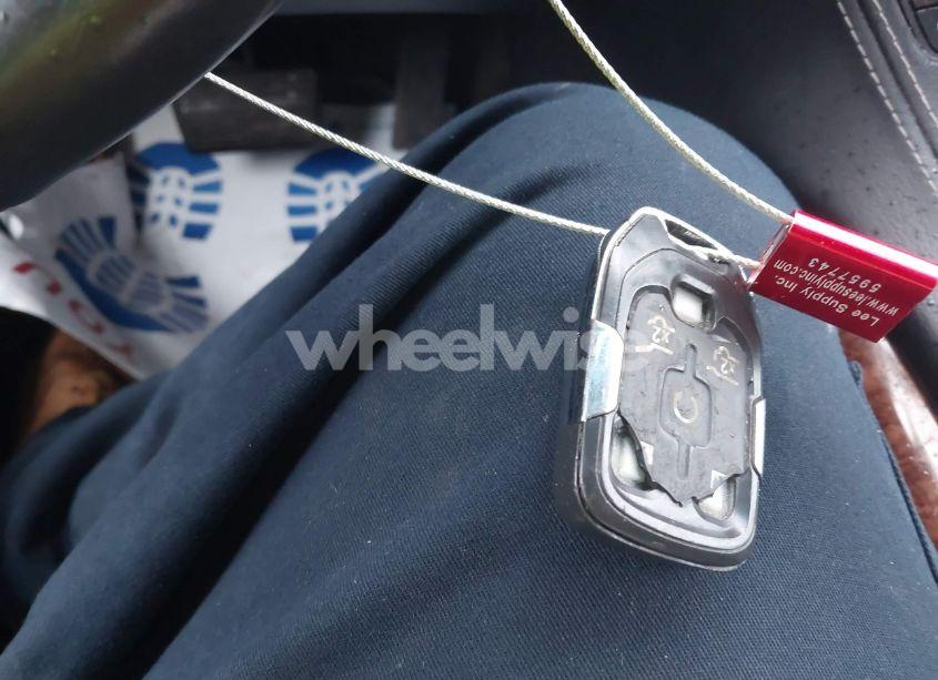 Photo 11 of 2015 Chevrolet Suburban 1500 LTZ (VIN 1GNSKKKC6FR711459)