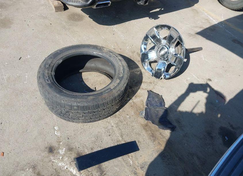 Photo 11 of 2015 Chevrolet Suburban 1500 LTZ (VIN 1GNSKKKC8FR603425)