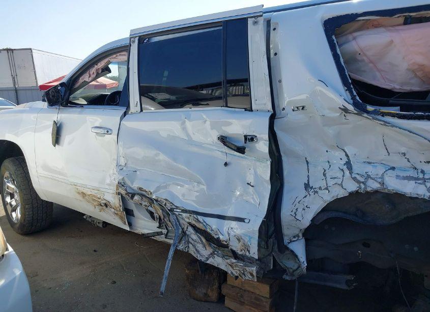 Photo 18 of 2015 Chevrolet Suburban 1500 LTZ (VIN 1GNSKKKC8FR603425)