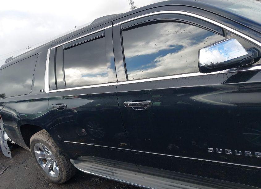 Photo 13 of 2015 Chevrolet Suburban 1500 LTZ (VIN 1GNSKKKC9FR214776)