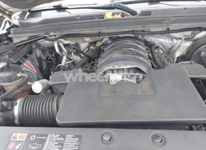 Photo 10 of 2015 Chevrolet Suburban 1500 LTZ (VIN 1GNSKKKCXFR154670)