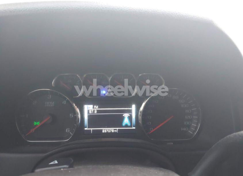 Photo 7 of 2015 Chevrolet Suburban 1500 LTZ (VIN 1GNSKKKCXFR154670)