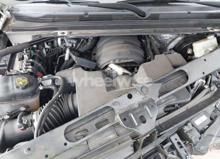 Photo 10 of 2015 Chevrolet Suburban 1500 LTZ (VIN 1GNSKKKCXFR300047)