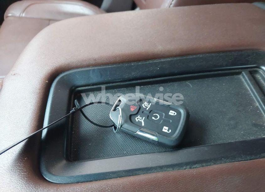 Photo 11 of 2015 Chevrolet Suburban 1500 LTZ (VIN 1GNSKKKCXFR300047)