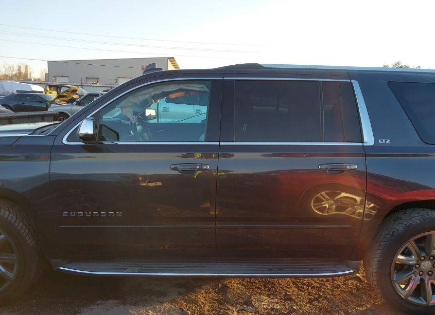 Photo 14 of 2015 Chevrolet Suburban 1500 LTZ (VIN 1GNSKKKCXFR553319)