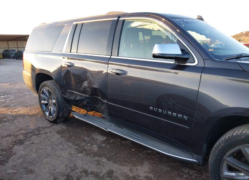 Photo 6 of 2015 Chevrolet Suburban 1500 LTZ (VIN 1GNSKKKCXFR553319)