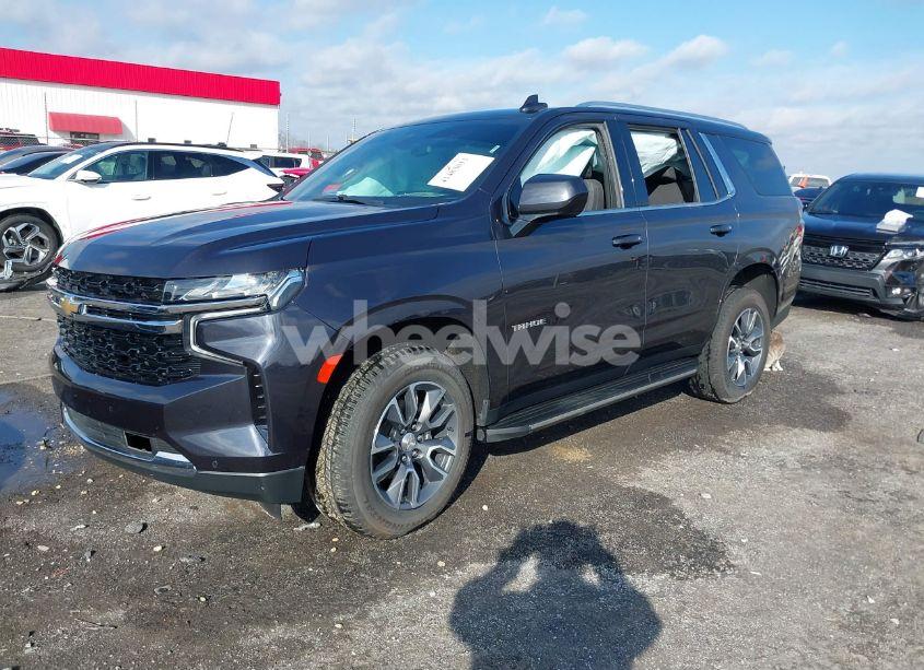 Photo 2 of 2022 Chevrolet Tahoe 4WD LS (VIN 1GNSKMKD6NR196174)