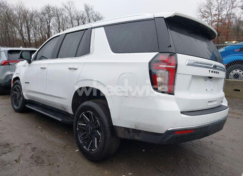 Photo 3 of 2022 Chevrolet Tahoe 4WD LT (VIN 1GNSKNKD0NR180090)