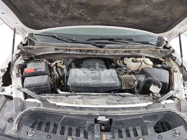 Photo 2 of 2024 CHEVROLET TAHOE K1500 LT (VIN 1GNSKNKD0RR133535)