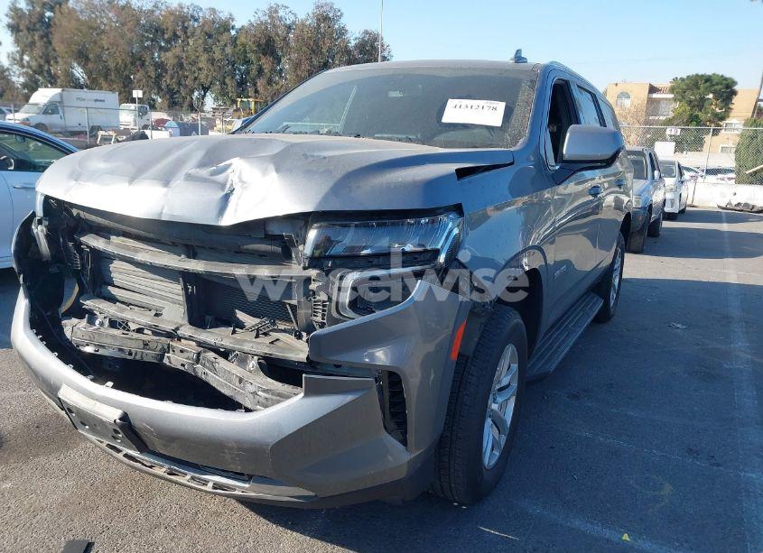 Photo 2 of 2021 Chevrolet Tahoe 4WD LT (VIN 1GNSKNKD1MR371418)