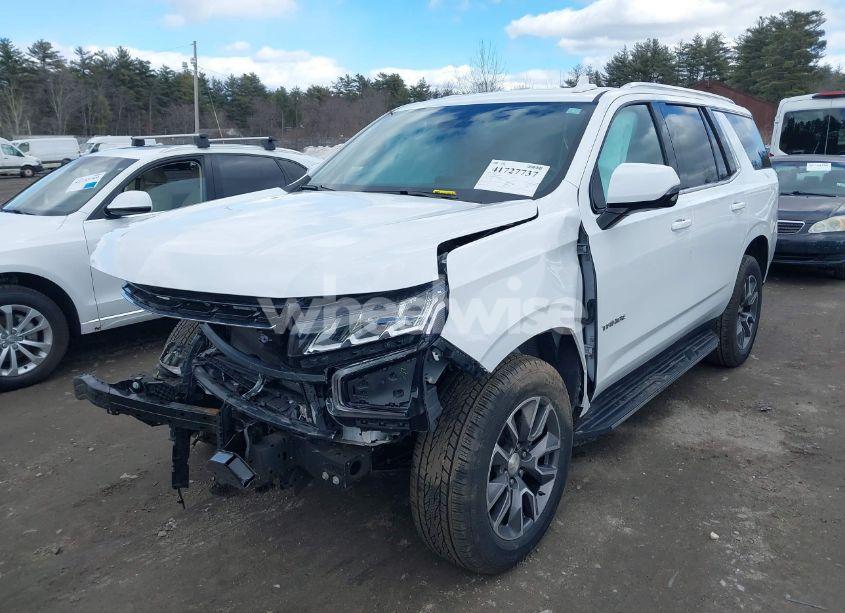 Photo 2 of 2022 Chevrolet Tahoe 4WD LT (VIN 1GNSKNKD1NR304805)