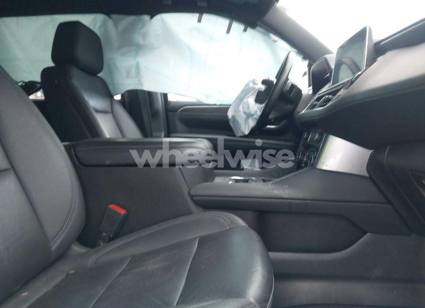 Photo 5 of 2022 Chevrolet Tahoe 4WD LT (VIN 1GNSKNKD1NR304805)