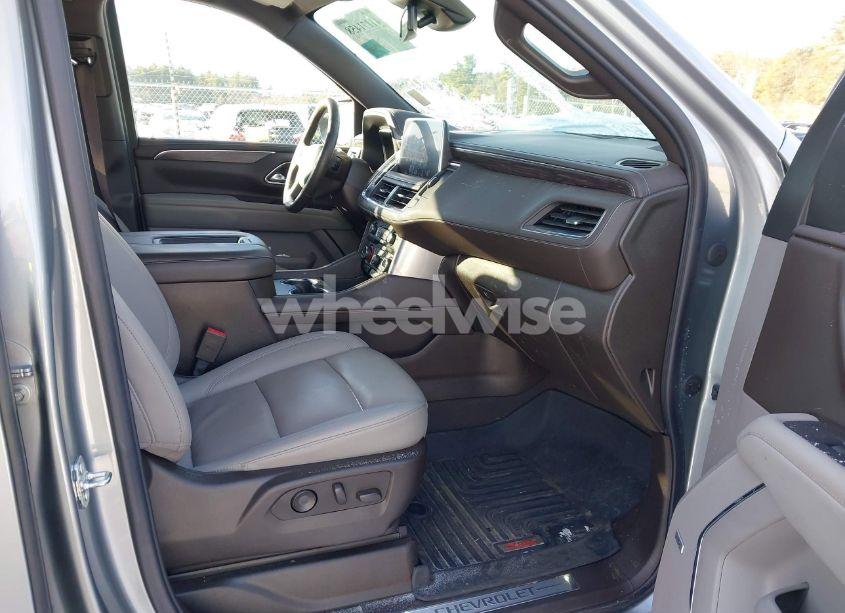 Photo 5 of 2023 Chevrolet Tahoe 4WD LT (VIN 1GNSKNKD1PR473984)