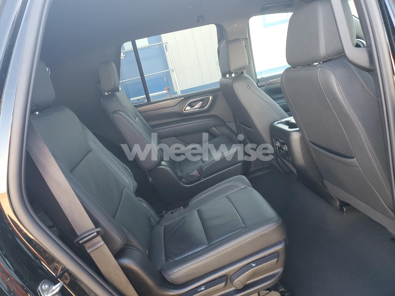 Photo 11 of 2024 CHEVROLET TAHOE K1500 LT (VIN 1GNSKNKD2RR124836)