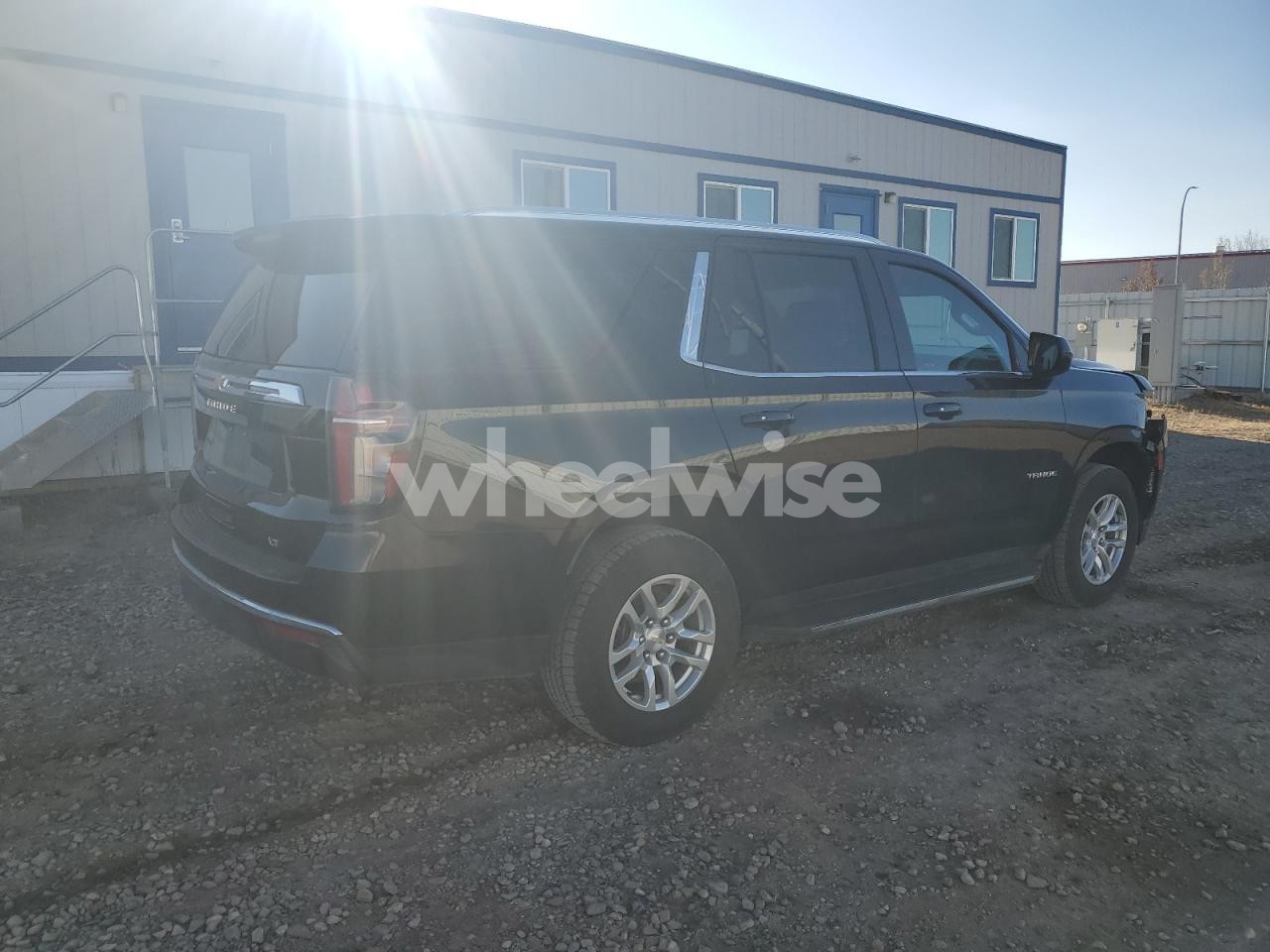 Photo 3 of 2024 CHEVROLET TAHOE K1500 LT (VIN 1GNSKNKD2RR124836)