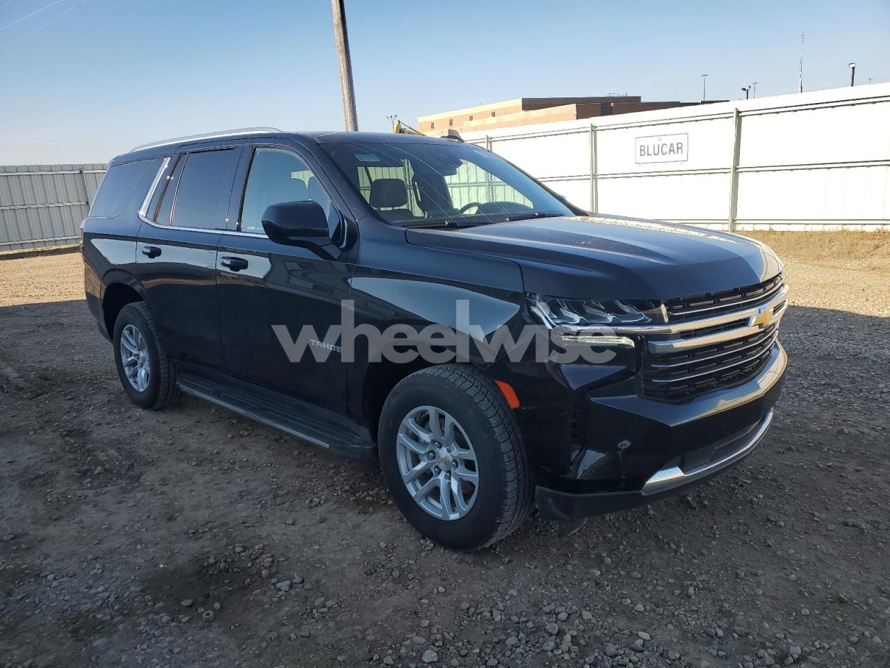 Photo 4 of 2024 CHEVROLET TAHOE K1500 LT (VIN 1GNSKNKD2RR124836)
