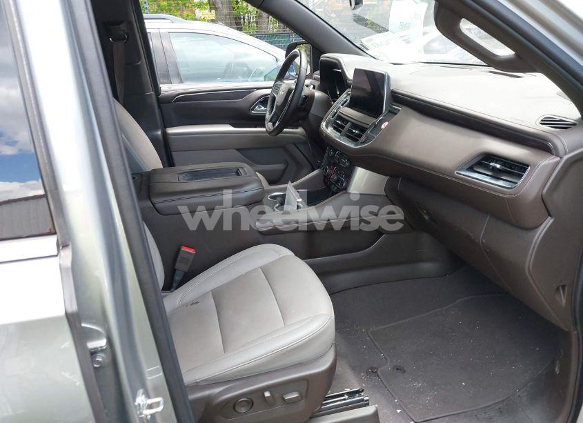 Photo 5 of 2024 Chevrolet Tahoe 4WD LT (VIN 1GNSKNKD2RR180324)